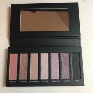 Younique Moodstruck Addiction Palette 3
